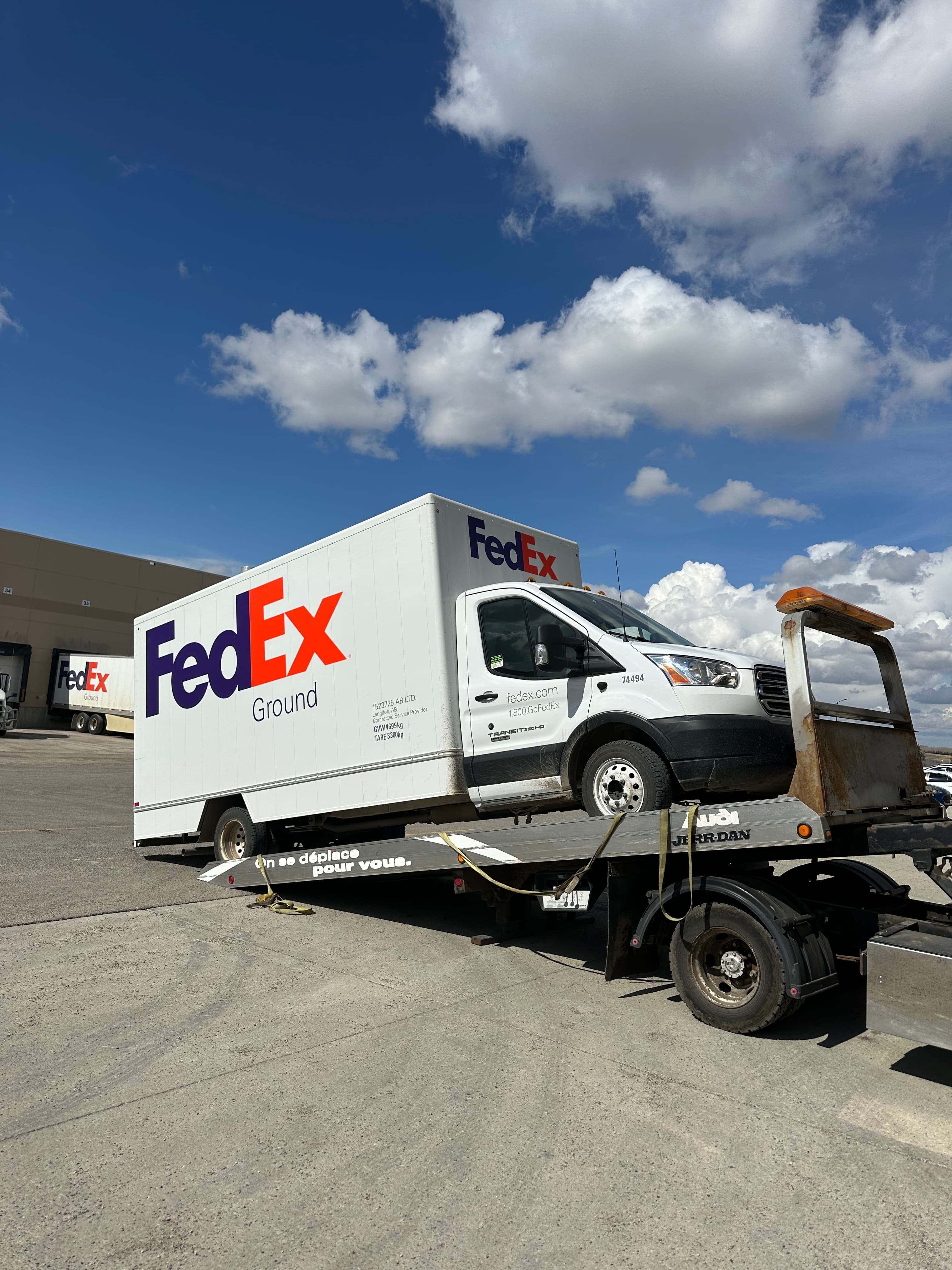 Emergency Towing in Airdrie Area